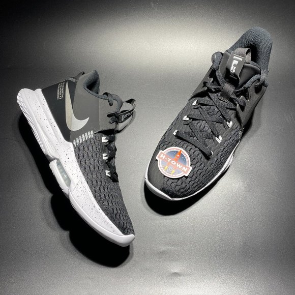 Nike LeBron Witness 5 Oreo Black Basketball CQ9380-001 Men's size 11 - Picture 1 of 7
